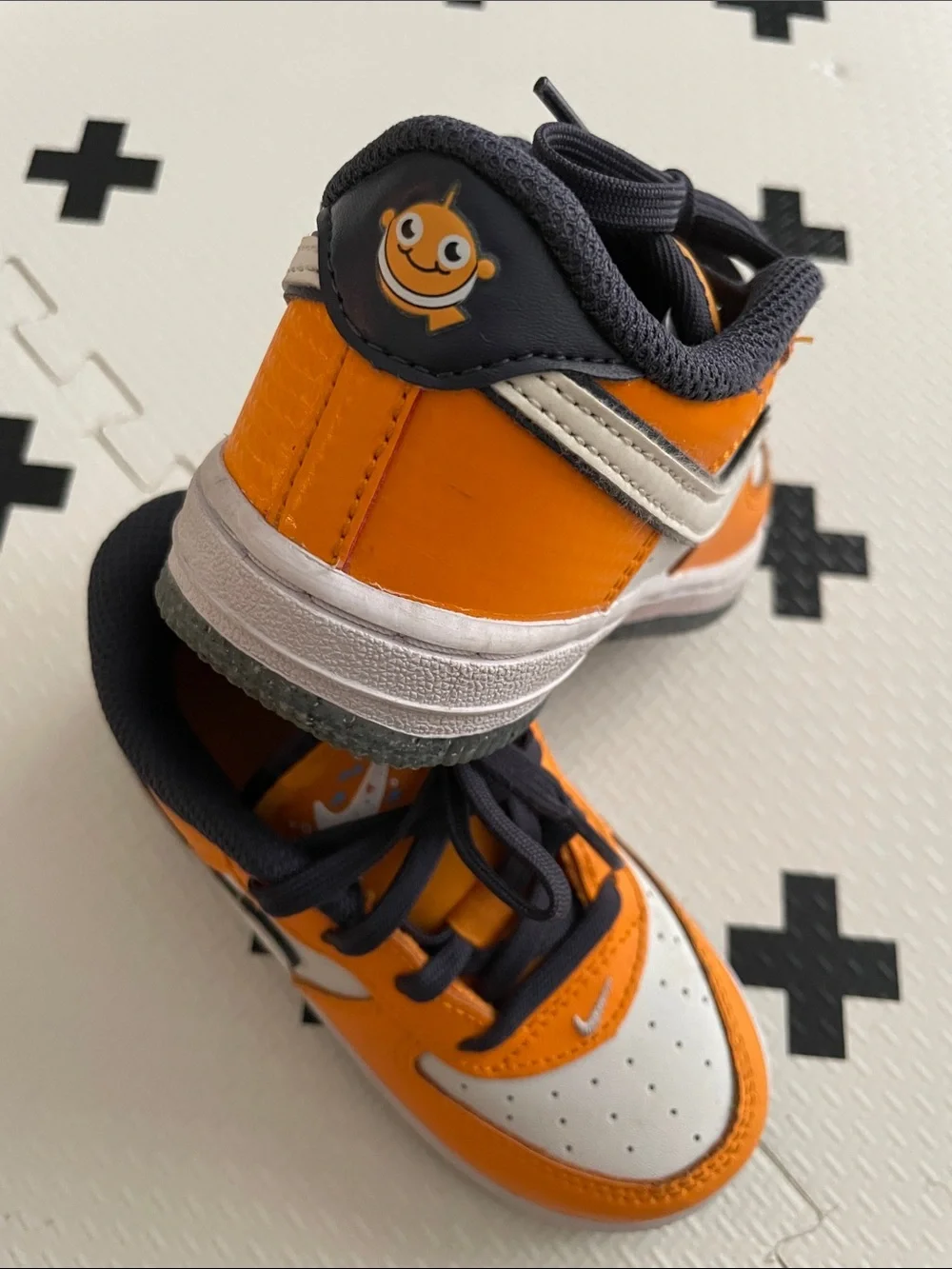 Nike Force 1 low (td) Kids Orange, White and Black Low-Top Sneakers 8 c